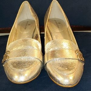 Bandolino Silver Vegan Leather Block Heel 7.5M